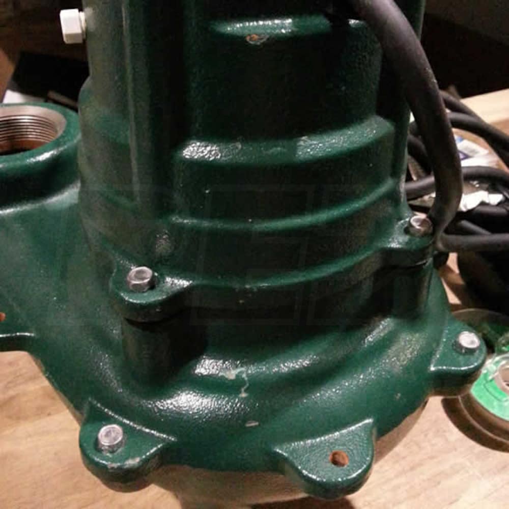 Zoeller M267 1/2 HP Cast Iron Sewage Pump (2") w/ Vertical Float